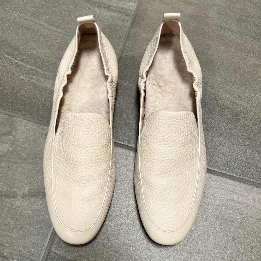 Vionic Flats size 8